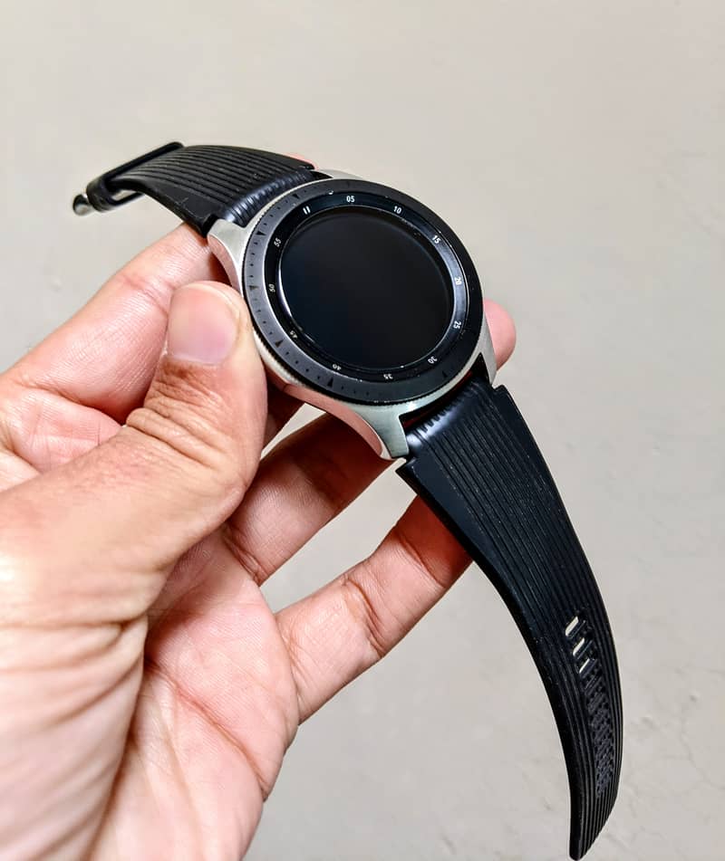 Samsung Galaxy Watch 46mm Wifi, Calling 4