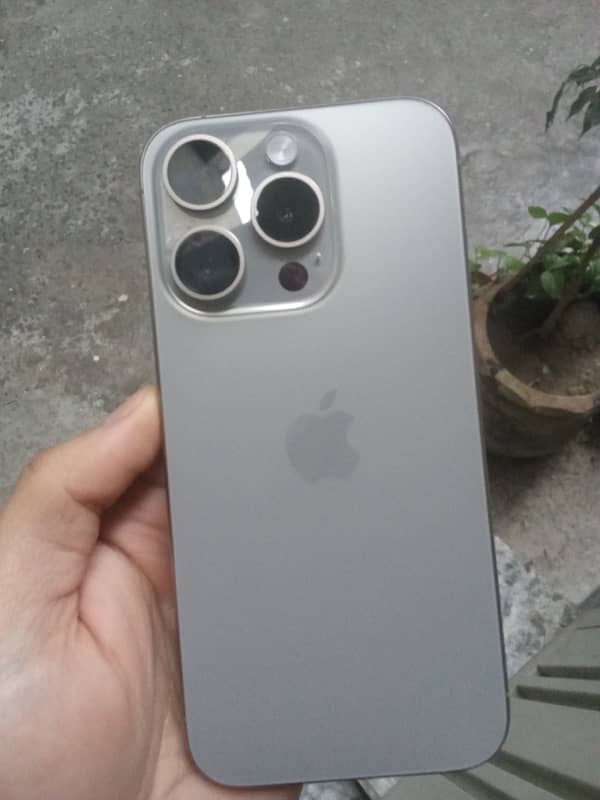 Iphone 15 Pro Natural Titanium FU 2