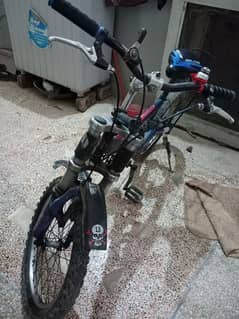 Mountain bicycle with 6 gears