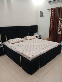 Black Colour King size bed