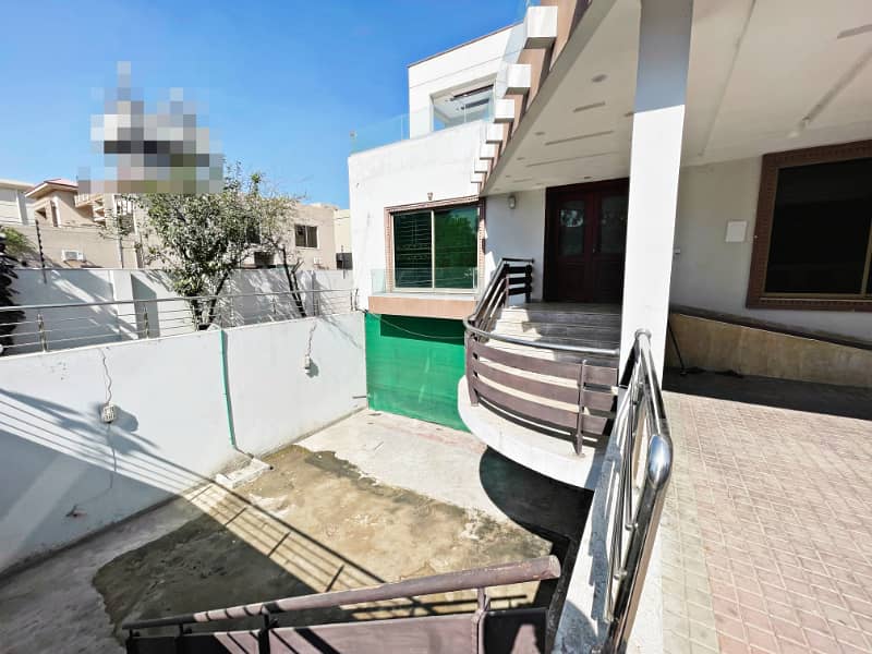 Cantt Properties Offer 1 Kanal House Availabel For Rent In DHA Phase 5 5