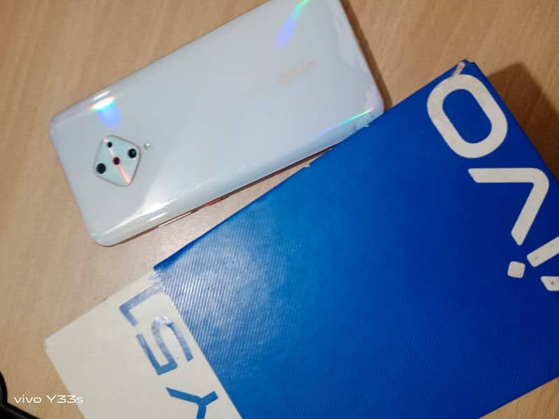 Vivo y51 box available 4/128 urgent sale 5