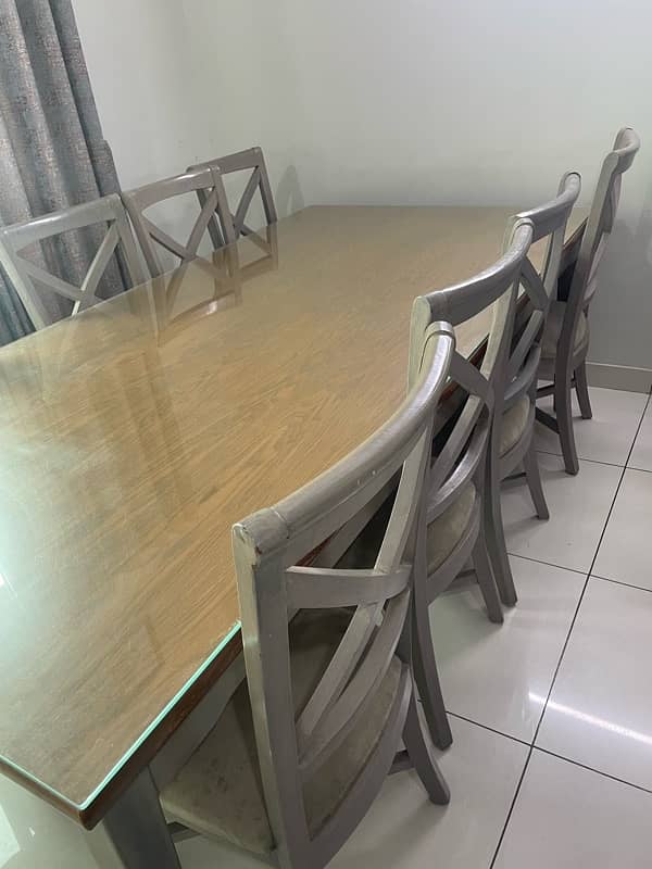 8 chairs and long dinning table 0