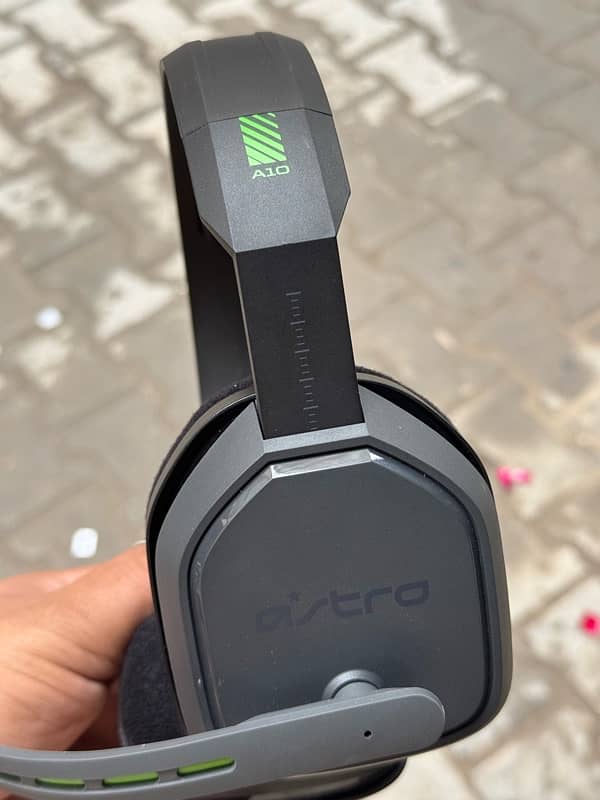 Astro A10 Gaming headset 2