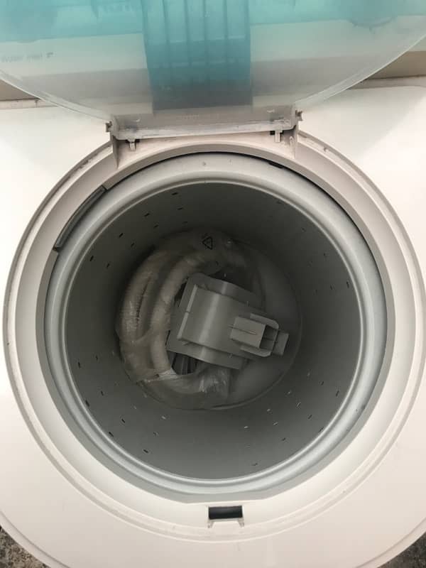 Haier Spinner Dryer 4