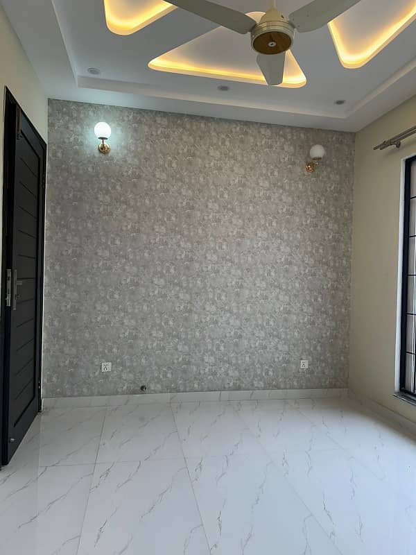 5 Marla Brand New House At Affordable Price For Sale In Park View City Lahore 8