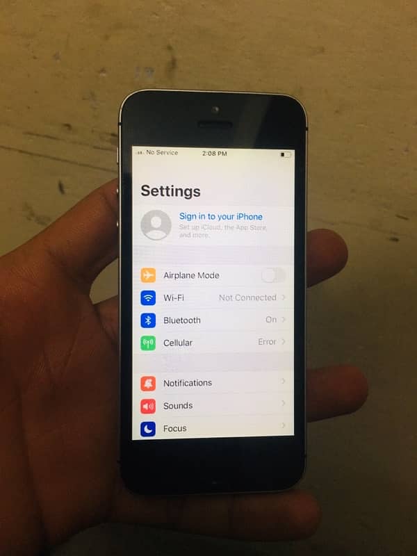 iphone 5 SE urgent sale 2