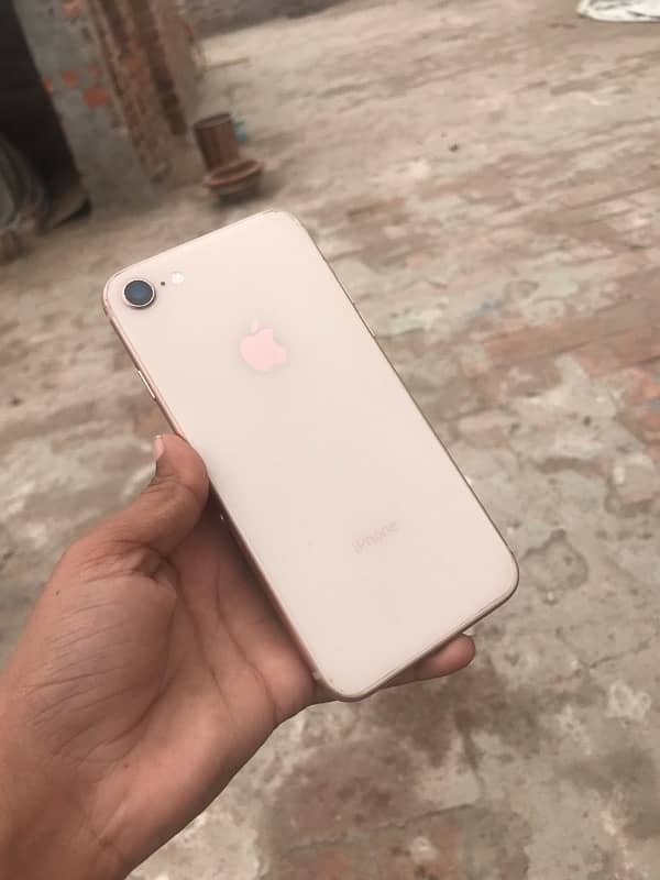 Iphone 8 Golden 1