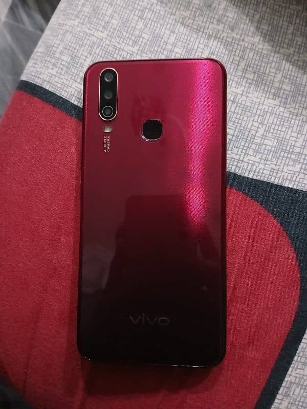 vivo Y15 (4/64) best mobile. need cash 1