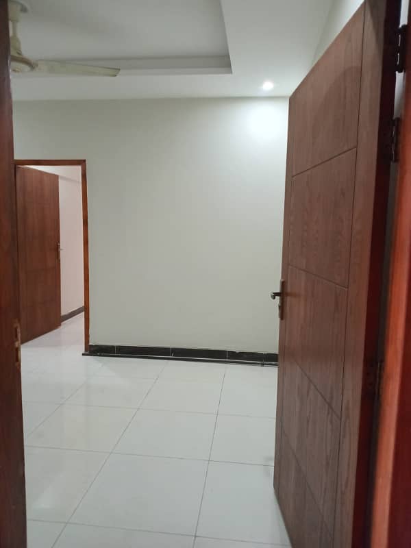 2 bedroom unfurnished apartment available for rent capital Residencia 9