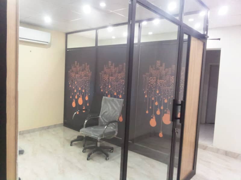 Area 1500 Sqft Sami Furnished Corporate Office Near kalma Chowk Gulberg Lahore For Rent 11