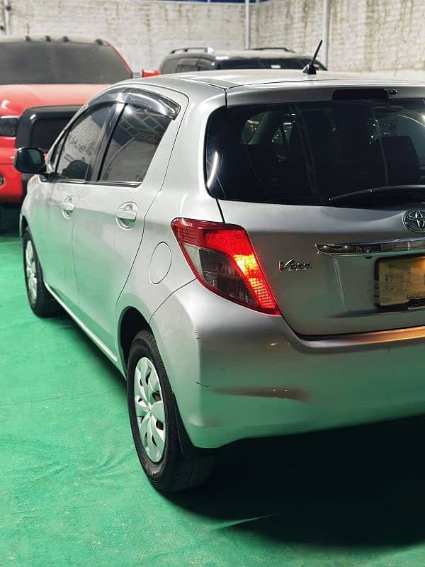 Toyota Vitz 2013 5