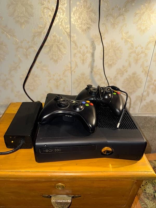 XBOX 360 SLIM 256gb JTAG ( original cd rom) 1