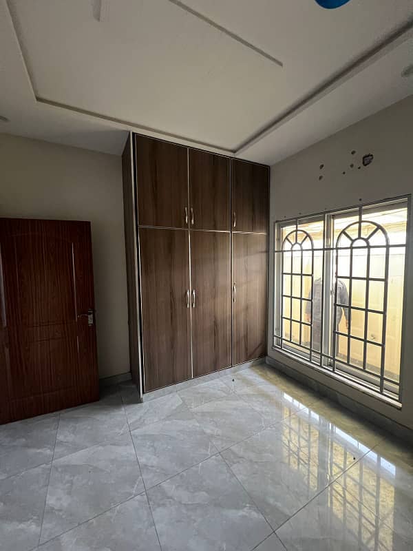 Bahria orchard Lahore rent option available full house 5 marala 6