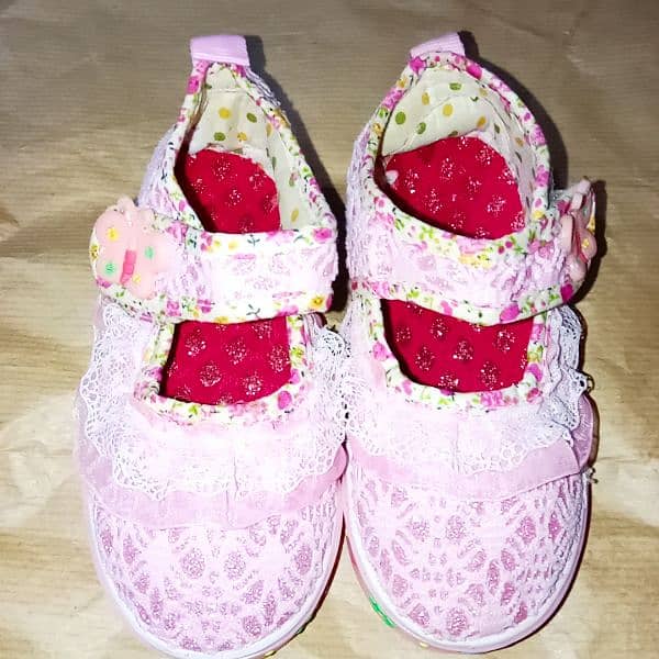 Kids girls shoes 3