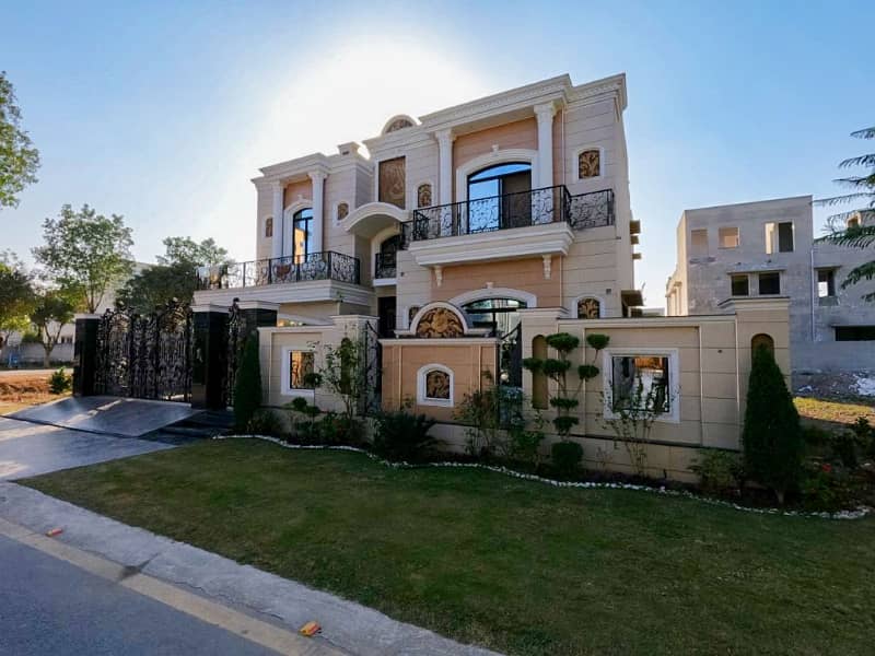 Luxurious Brand New 1 Kanal House For Sale Premium Location 3