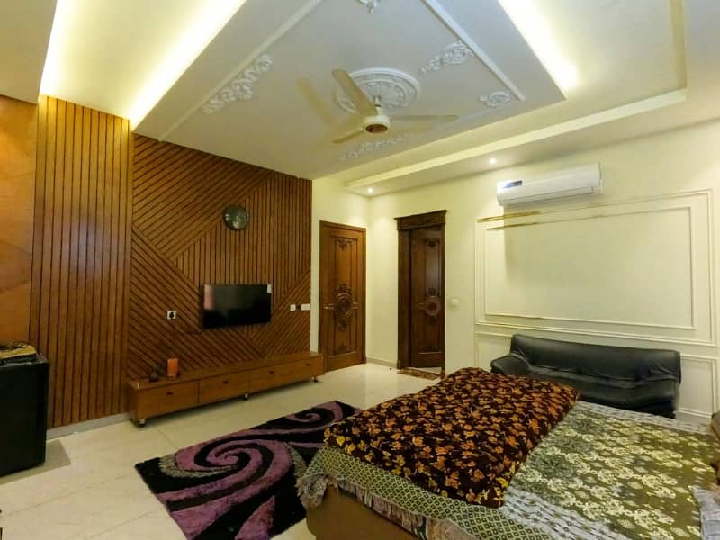 Luxurious Brand New 1 Kanal House For Sale Premium Location 36