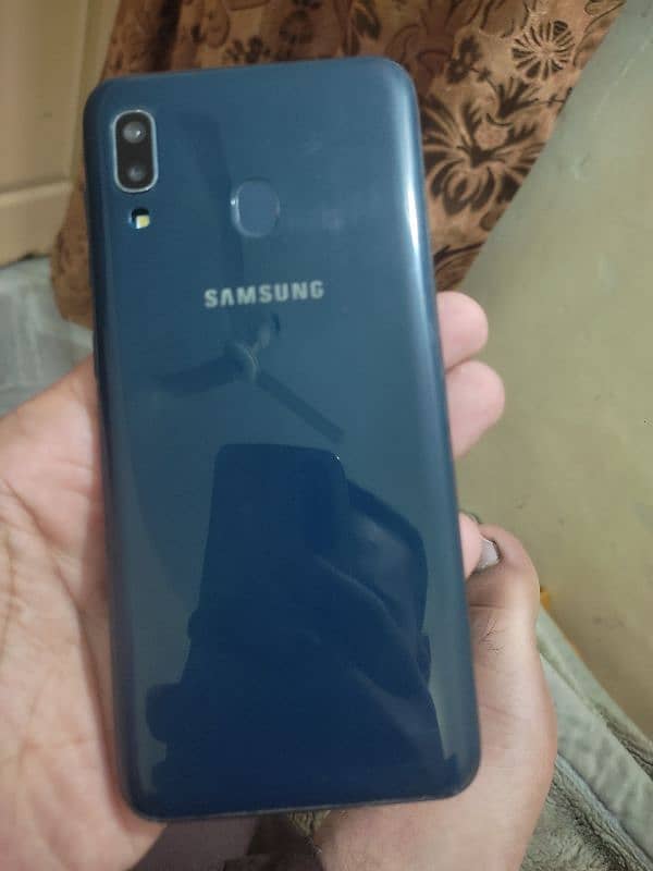 Samsung A 20 urgent sale 0