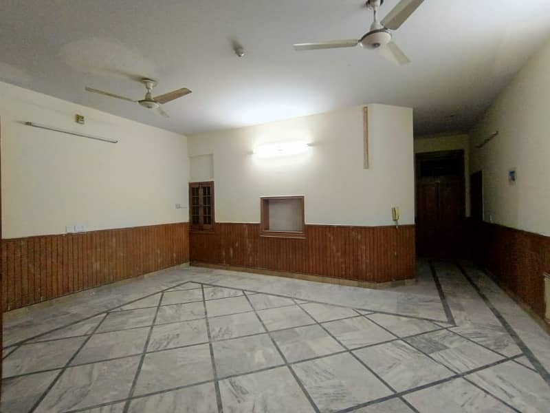 Ground Portion Is Available For Rent In I-8 ISLAMABAD 4