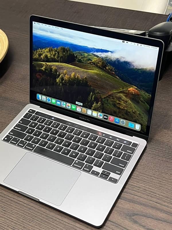 Macbook Pro 2020 with box 4