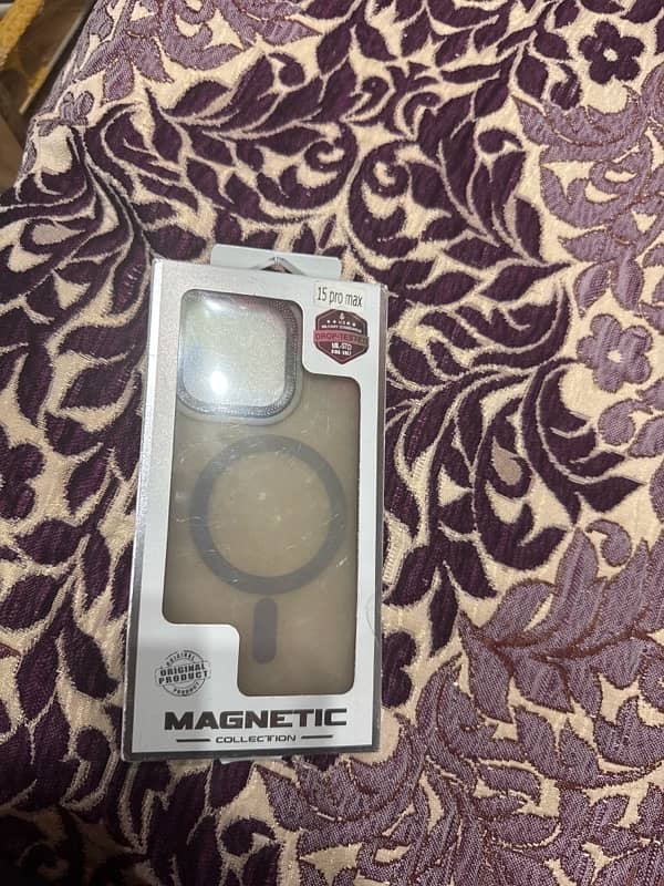 10/9.9 only front camera scratch natural titanium colour with box lead 6