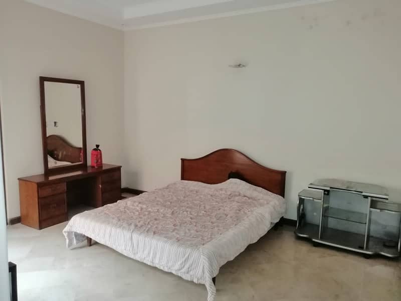 Kanal full house fully furnished near to LGS, Roots 16