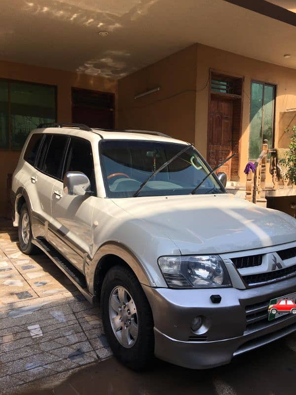 Mitsubishi Pajero GLS FULL OPTION 2005 EXCHANGE POSSIBLE 0