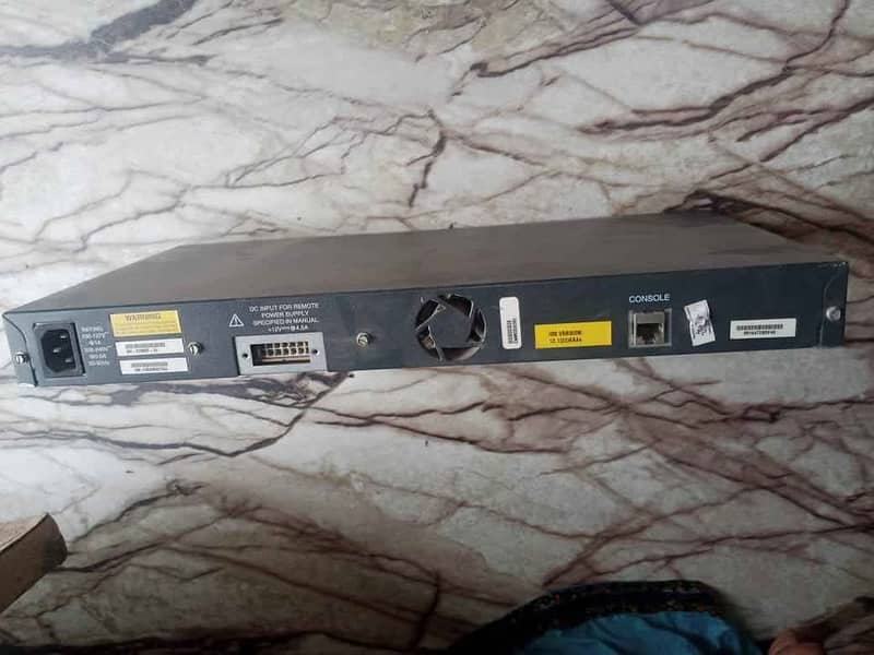 Cisco switch 24 port gigabit 3