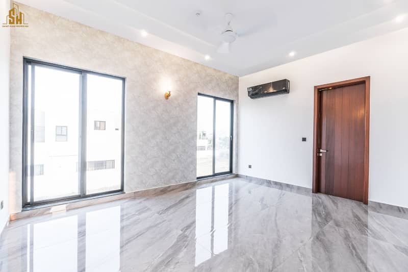 Beautiful Designed 1 Kanal Modern House For Sale In DHA Phase 7 39