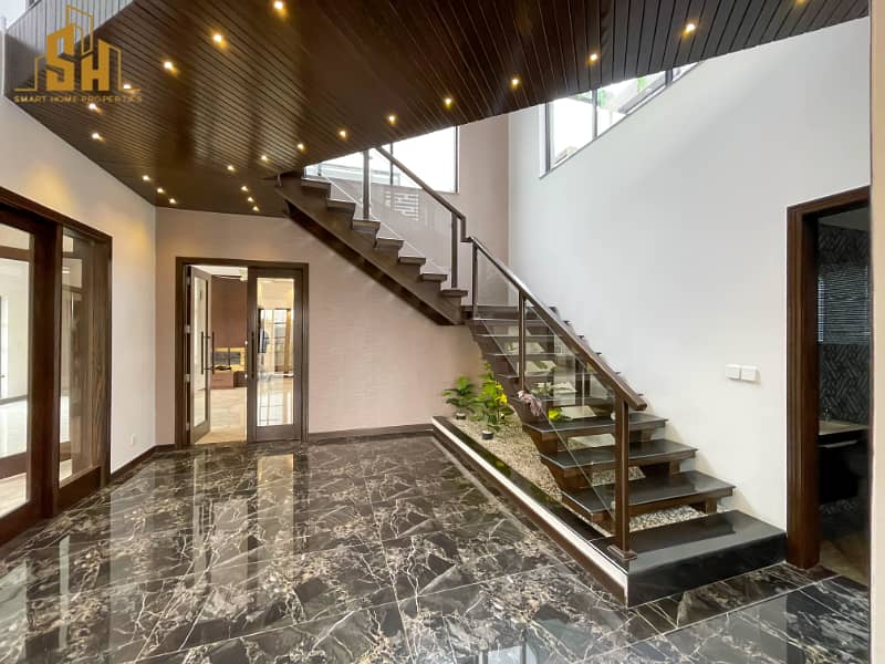 Beautiful Designed 1 Kanal Modern House For Sale In DHA Phase 7 7