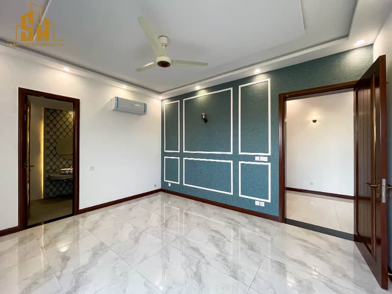 Beautiful Designed 1 Kanal Modern House For Sale In DHA Phase 7 17