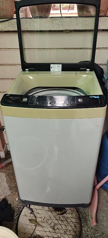 Haier 9.5kg Top Load Automatic Washing Machine efficient cleaning 1