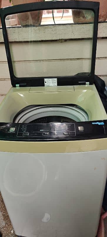 Haier 9.5kg Top Load Automatic Washing Machine efficient cleaning 2