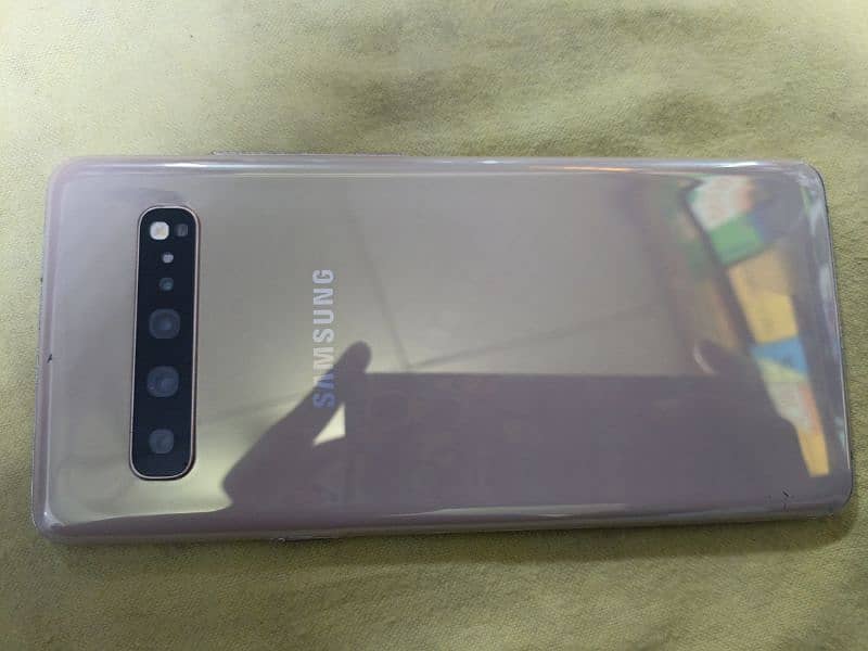 samsung s10 5g. . 8gb ram. . . 256gb rom 1