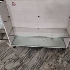 2 sided counter 3,3 shelves