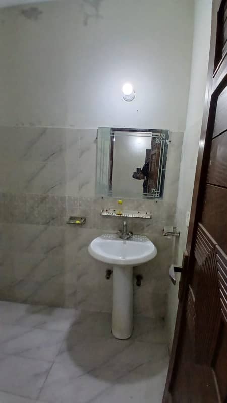 2 bed flat for rent for student or jobians 2