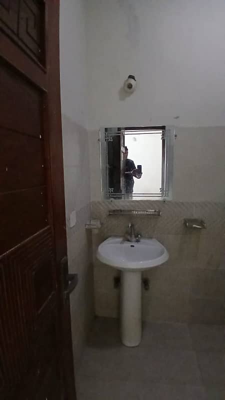 2 bed flat for rent for student or jobians 8