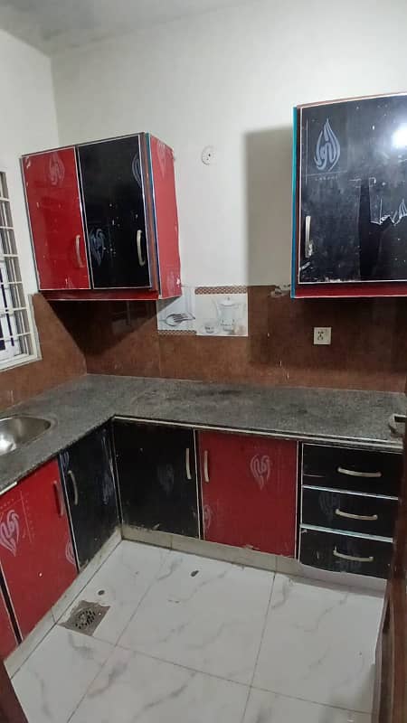 2 bed flat for rent for student or jobians 10