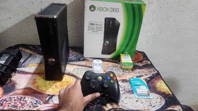 Xbox 360 slim 1