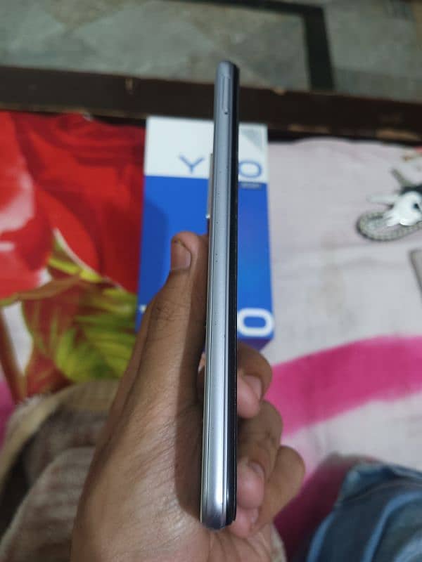 Vivo Y20 With box Charger 4