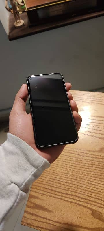 Pixel 5 8/128 Camera Mobile 1