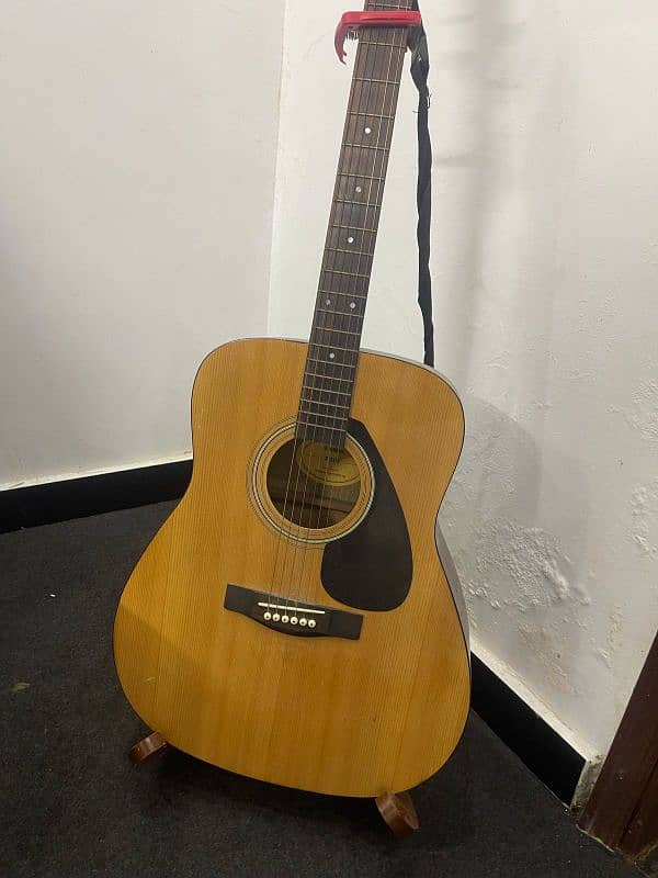 Yamaha F310 Acoustic Guitar 6