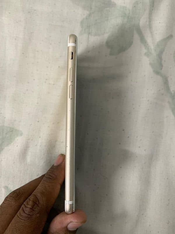 iphone7 PTA Approved 32 Gb 2