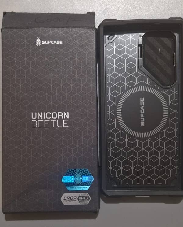 galxay  s24 ultra original covers branded UAG Spigen 7