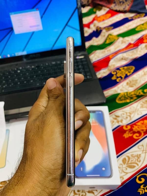 iPhone x 64gb Pta Approved with Box 7