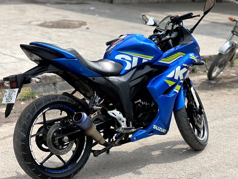 Suzuki Gixxer 150 SF 2022 model  Lush Condition 4