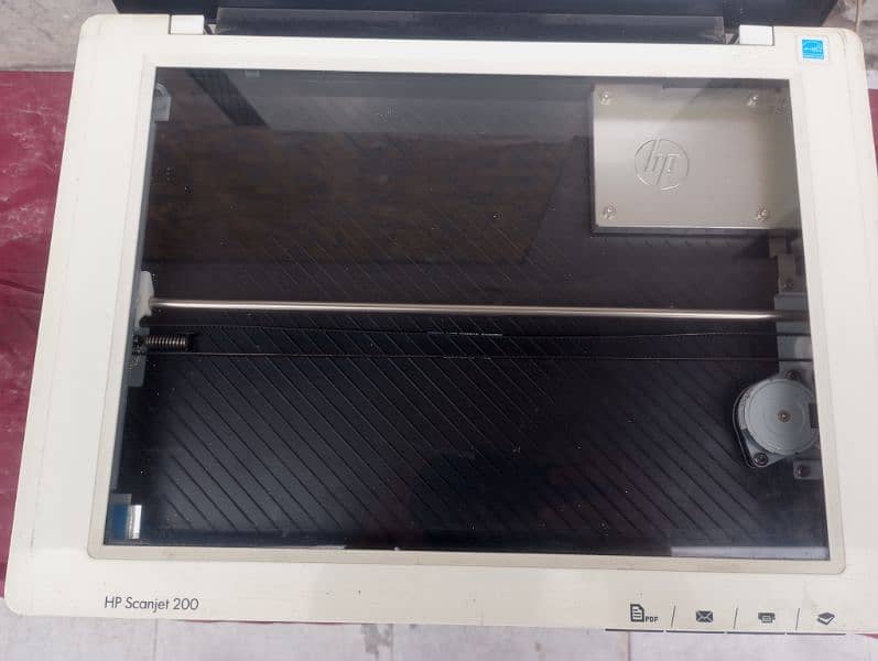 Hp Scanjet scanner (model 200) 0