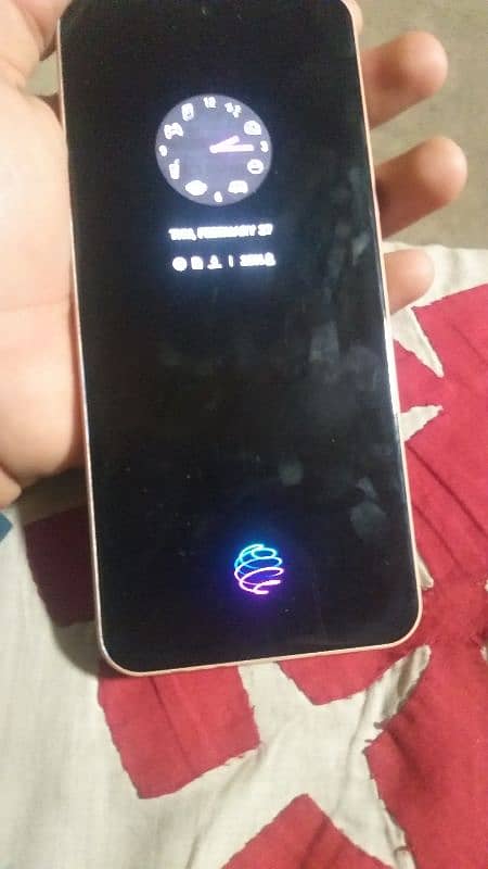 lg v60 5g phone  ha single sim condition 10 9 hai Jis bhai ko lena hai 2