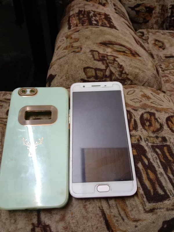 oppo f1s 10/9 good condition 3