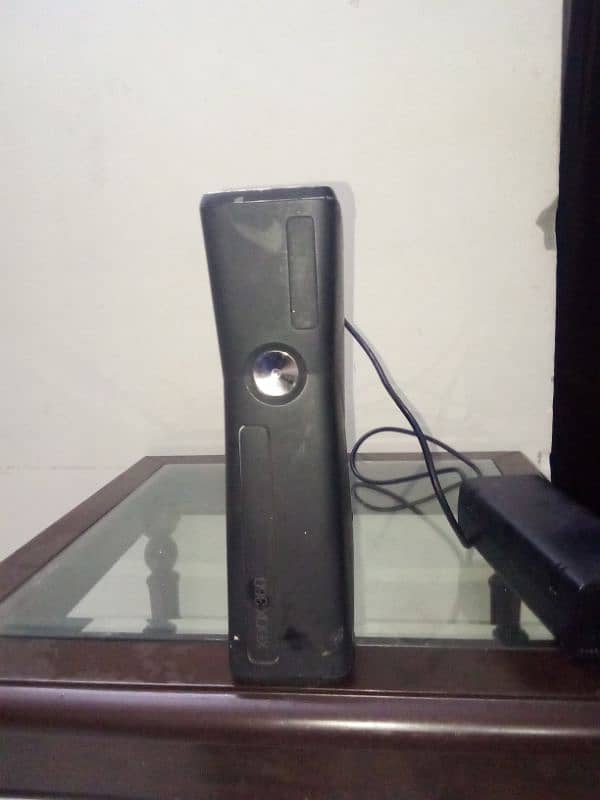 Xbox 360,used for only 3 months 1